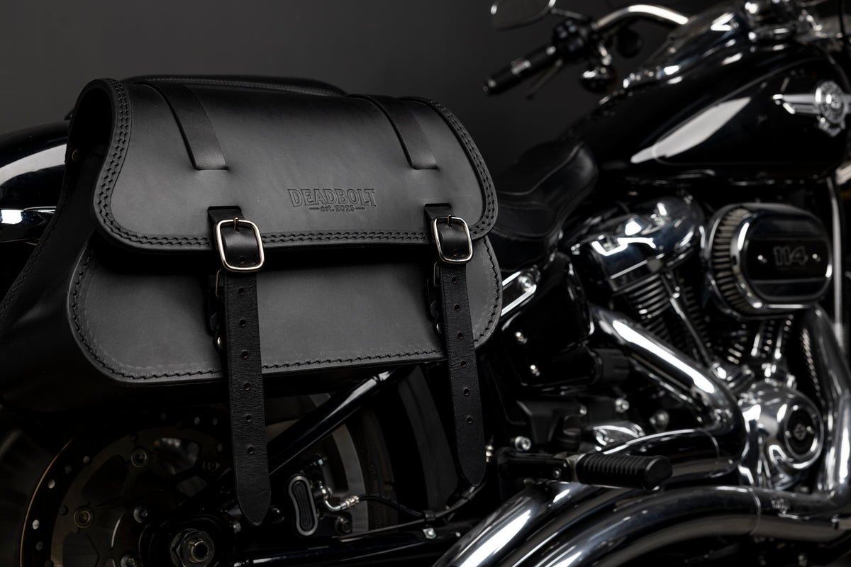 Laguna bag mounted on a cruiser, side view