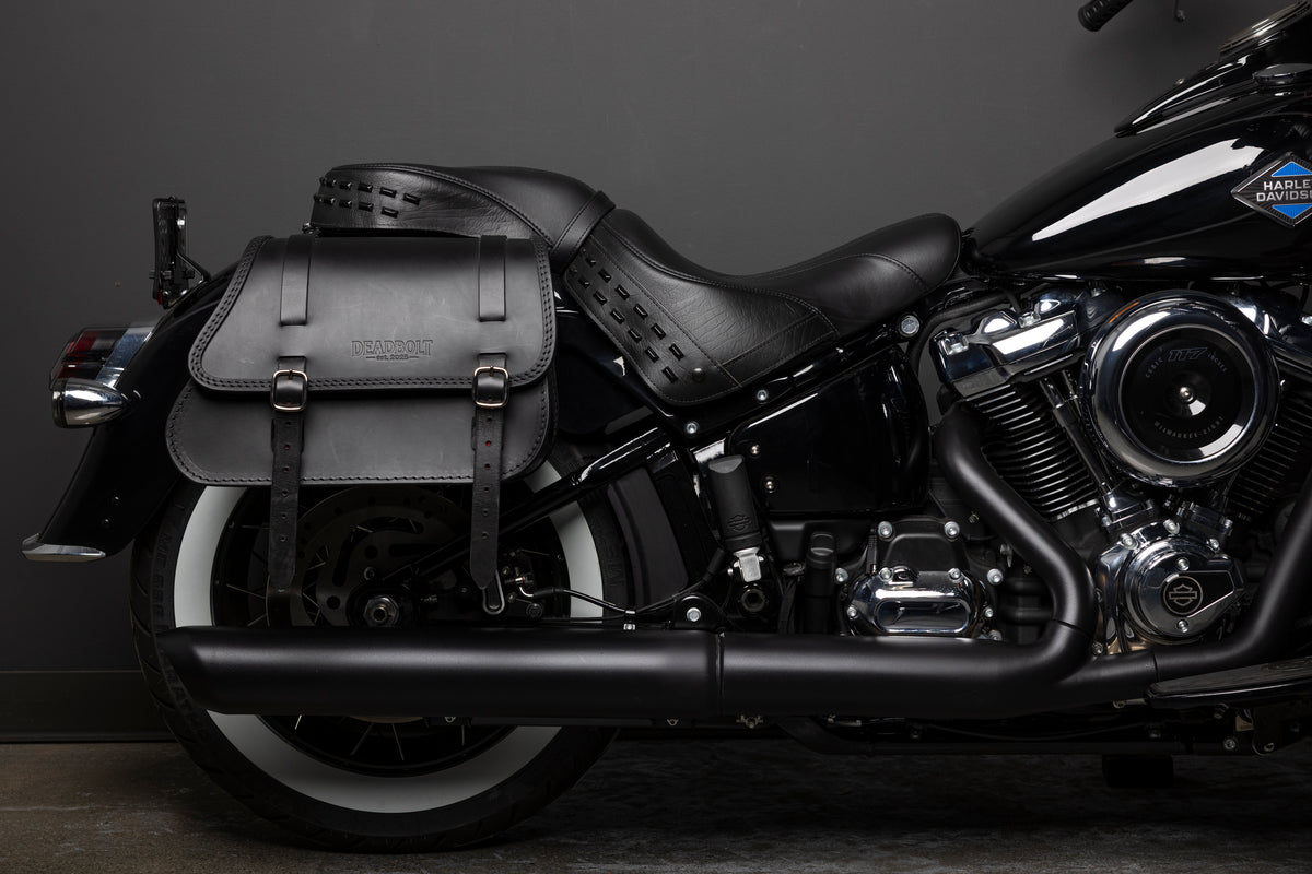 Laguna bag fitted to a cruiser, side view