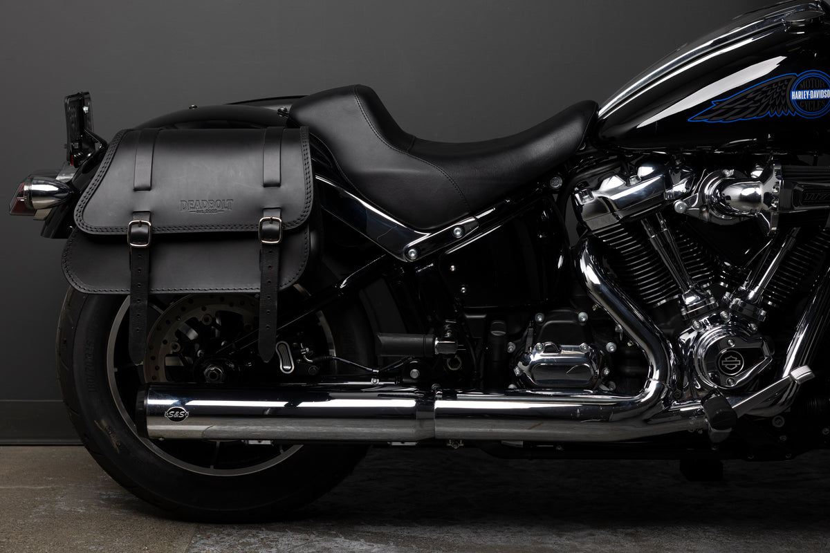 Laguna bag fitted to a cruiser, side view